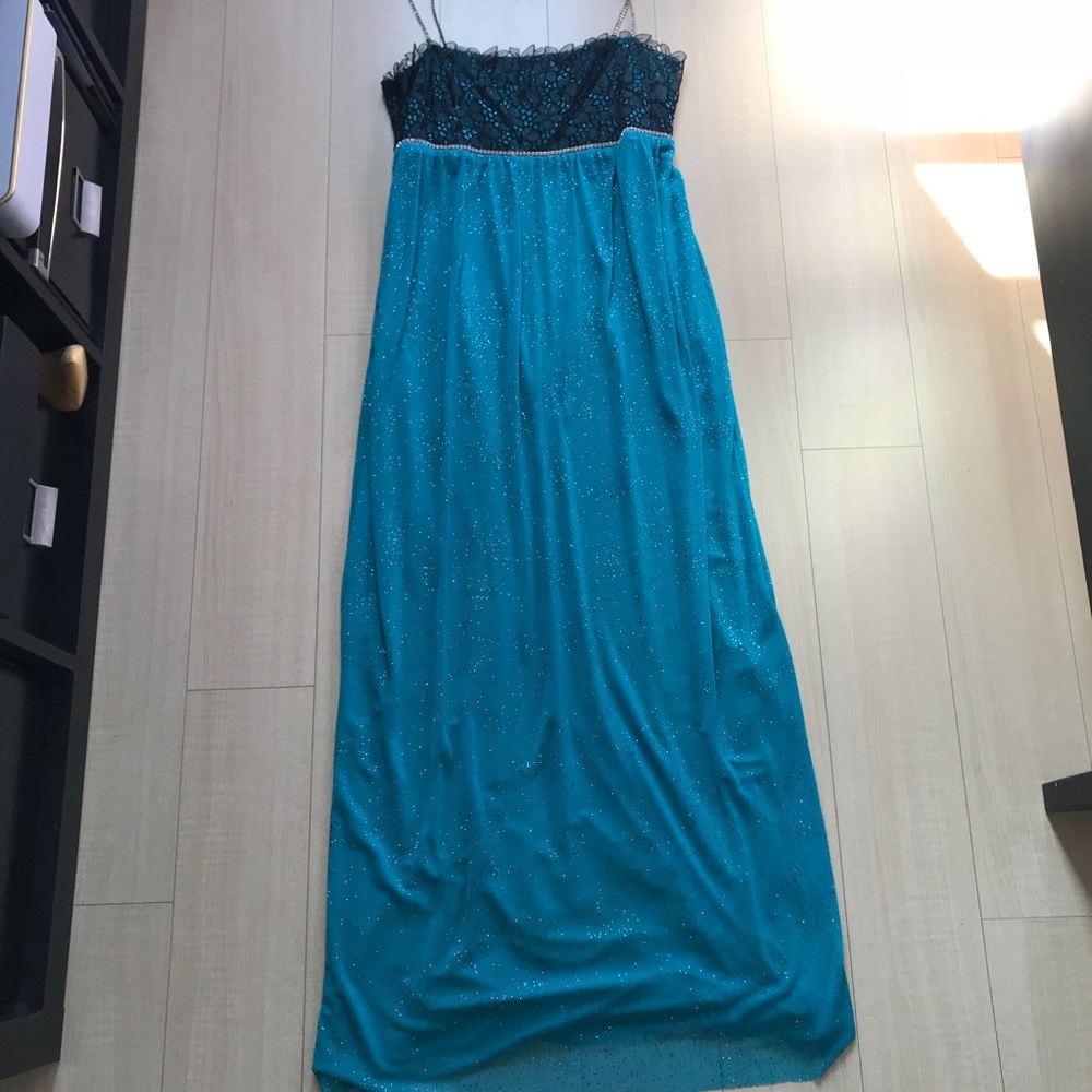 Blue dress